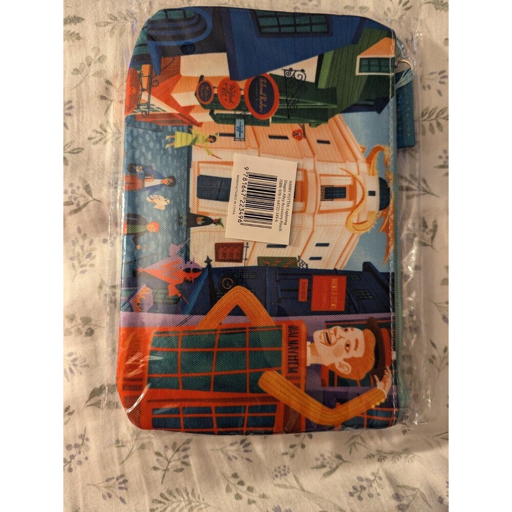 Harry Potter: Exploring Diagon Alley Accessory Pouch - Brand New